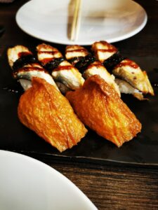 日本海で楽しむカニ食べ放題のカップル旅行プランは？