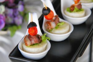 黒部峡谷で蟹食べ放題のビュッフェと露天風呂付きのおすすめプランは？